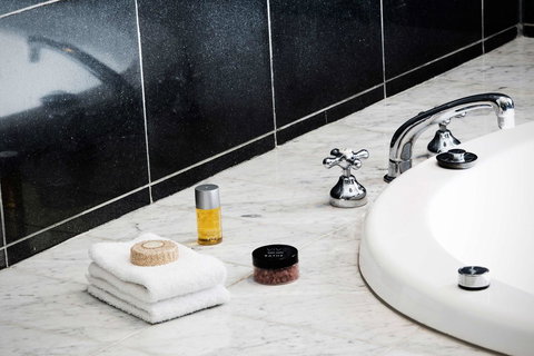 Hyatt Hotel Canberra - A Park Hyatt Hotel - Accommodation in Surfers Paradise 42