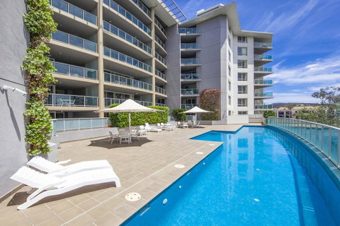 Pacific Suites Canberra - Accommodation in Surfers Paradise 2