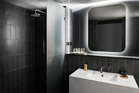 Midnight Hotel, Autograph Collection - Accommodation in Surfers Paradise 9