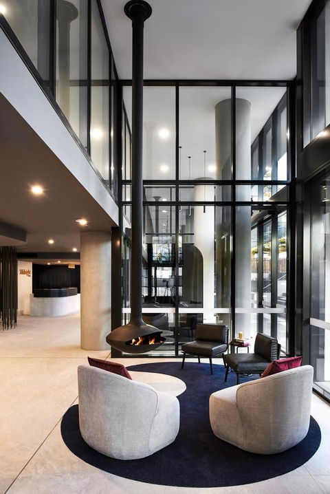Midnight Hotel, Autograph Collection - Accommodation in Surfers Paradise 1