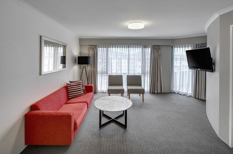 Adina Serviced Apartments Canberra James Court - Accommodation in Surfers Paradise 5