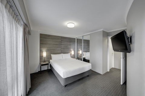 Adina Serviced Apartments Canberra James Court - Accommodation in Surfers Paradise 12