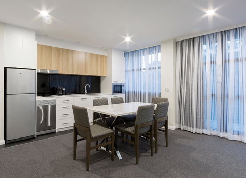 Avenue Hotel Canberra - Accommodation in Surfers Paradise 9
