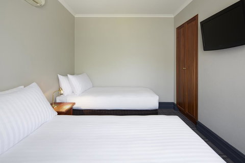 Brassey Hotel - Managed By Doma Hotels - Accommodation in Surfers Paradise 9