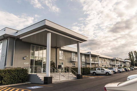 Abode Narrabundah - Accommodation in Surfers Paradise 0