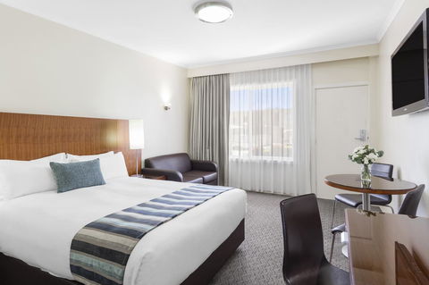 Garden City Hotel, Best Western Signature Collection - Accommodation in Surfers Paradise 1