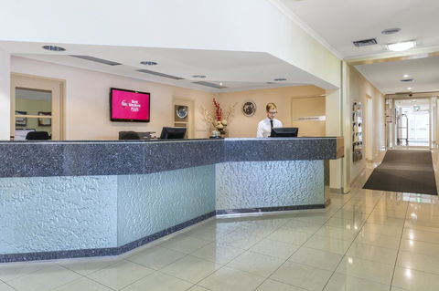 Garden City Hotel, Best Western Signature Collection - Accommodation in Surfers Paradise 9