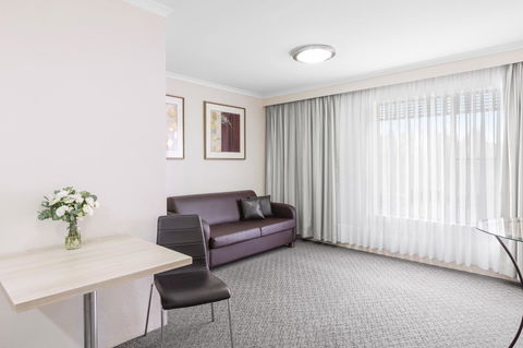 Garden City Hotel, Best Western Signature Collection - Accommodation in Surfers Paradise 16