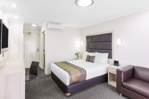 Garden City Hotel, Best Western Signature Collection - Accommodation in Surfers Paradise 3