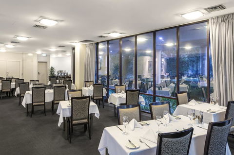Garden City Hotel, Best Western Signature Collection - Accommodation in Surfers Paradise 7