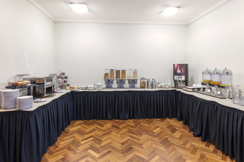 Garden City Hotel, Best Western Signature Collection - Accommodation in Surfers Paradise 24
