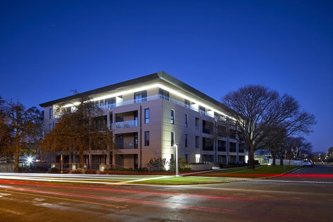 Knightsbridge Canberra - Accommodation in Surfers Paradise 0