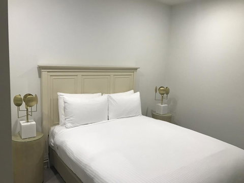 Knightsbridge Canberra - Accommodation in Surfers Paradise 19