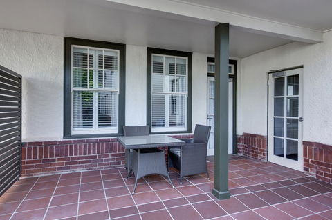 Hotel Kurrajong Canberra - Accommodation in Surfers Paradise 8