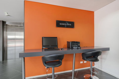 Abode Tuggeranong - Accommodation in Surfers Paradise 12