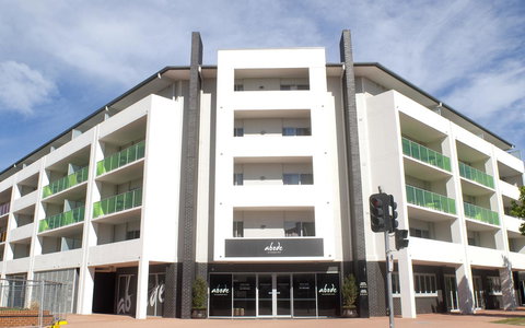 Abode Tuggeranong - Accommodation in Surfers Paradise 0