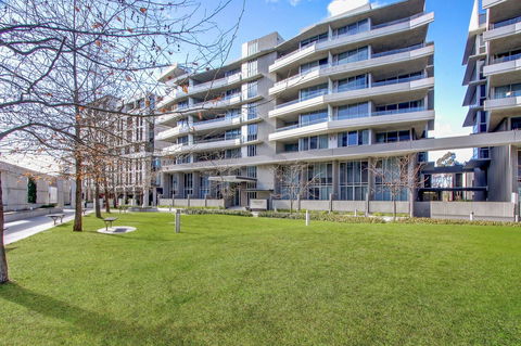 Realm Park 39 Barton ACT - Accommodation in Surfers Paradise 39