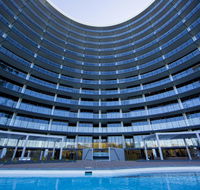 Accommodate Canberra - Manhattan on the Park - Accommodation in Surfers Paradise