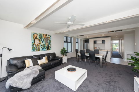 Dockside 4 Kingston ACT - Accommodation in Surfers Paradise 6