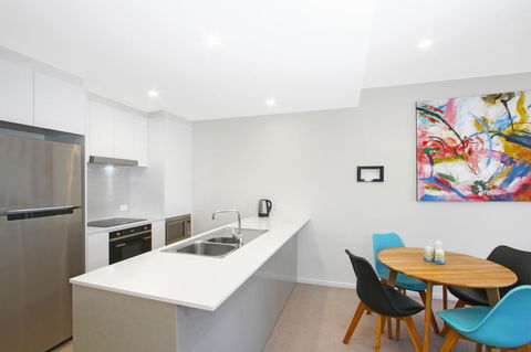 IQ Smart Apartments 704 Braddon ACT - Accommodation in Surfers Paradise 3