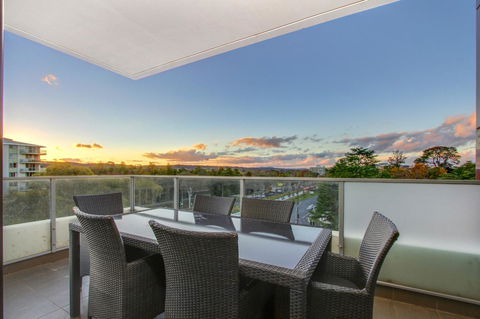 IQ Smart Apartments 704 Braddon ACT - Accommodation in Surfers Paradise 7