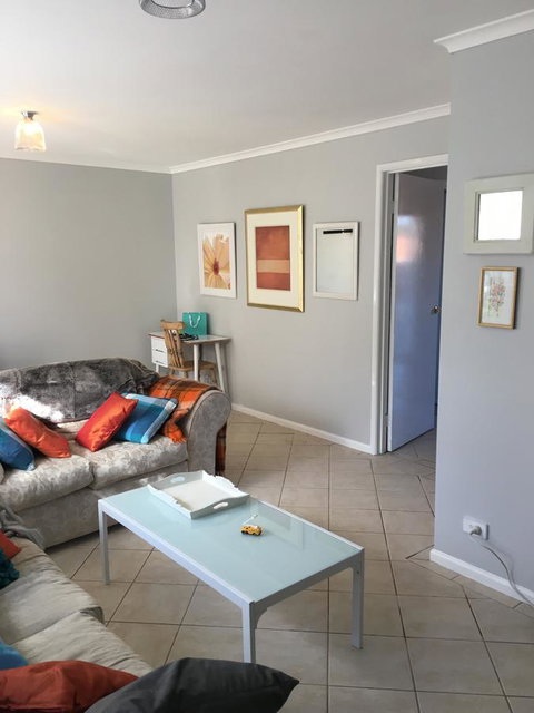 Finches Canberra - Accommodation in Surfers Paradise 14