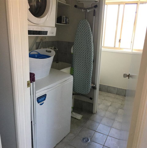 Finches Canberra - Accommodation in Surfers Paradise 21
