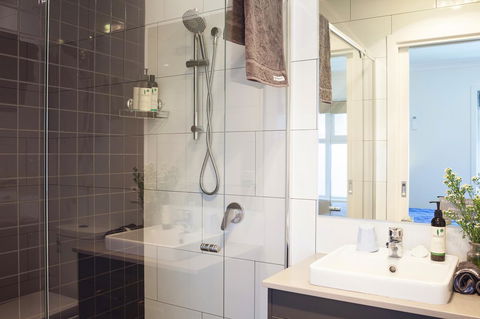One Of A Kind Apartments - Accommodation in Surfers Paradise 14