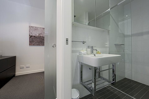 Mode 220 Braddon ACT - Accommodation in Surfers Paradise 7