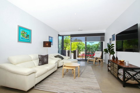 Accommodate Canberra - Parbery - Accommodation in Surfers Paradise 21