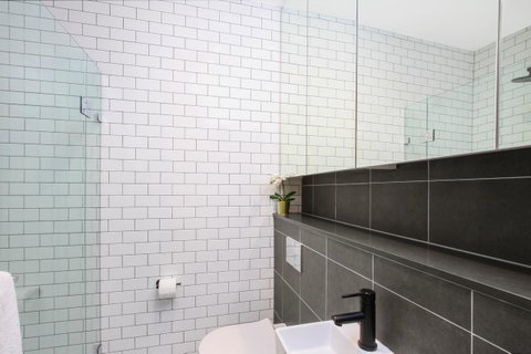 Accommodate Canberra - Parbery - Accommodation in Surfers Paradise 3