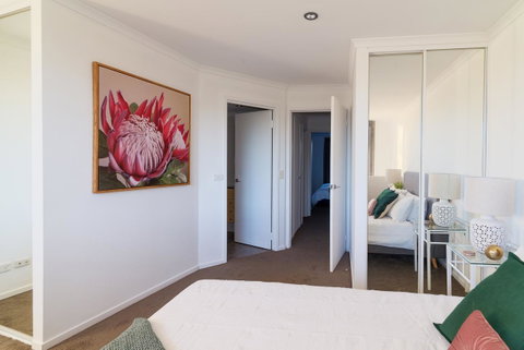 ALLARA CANBERRA - Accommodation in Surfers Paradise 11