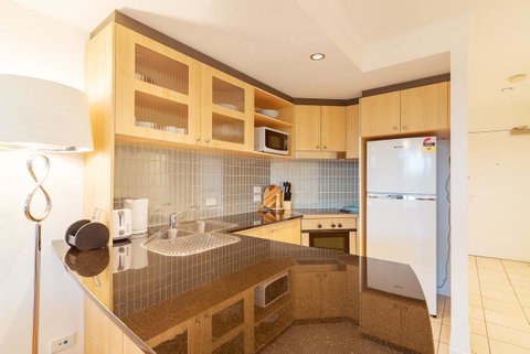 ALLARA CANBERRA - Accommodation in Surfers Paradise 4