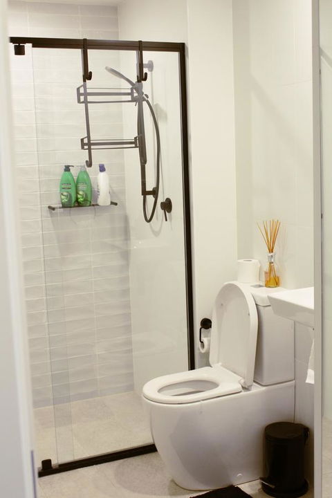 Stylish, Modern, Cute As A Button - Braddon CBD - Accommodation in Surfers Paradise 8