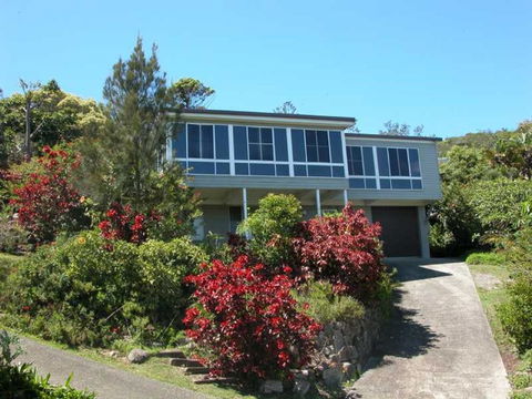 Bally High, 20 Dulconghi Street - Accommodation in Surfers Paradise 0