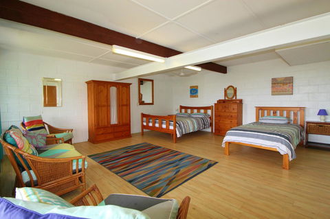 Bally High, 20 Dulconghi Street - Accommodation in Surfers Paradise 3