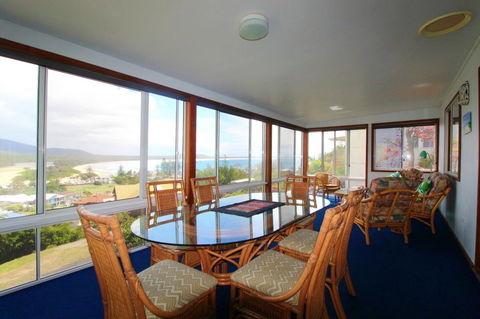 Bally High, 20 Dulconghi Street - Accommodation in Surfers Paradise 8