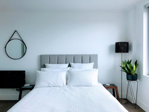 Staying Places - The Avenue - Accommodation in Surfers Paradise 16