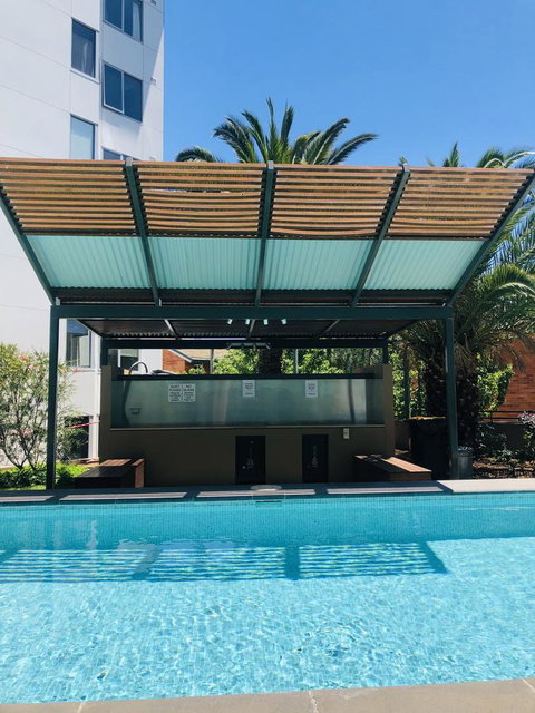 Staying Places - The Avenue - Accommodation in Surfers Paradise 4