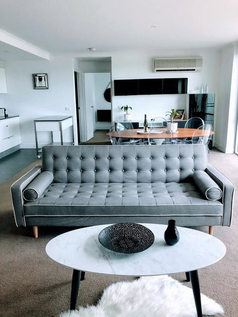 Staying Places - The Avenue - Accommodation in Surfers Paradise 5