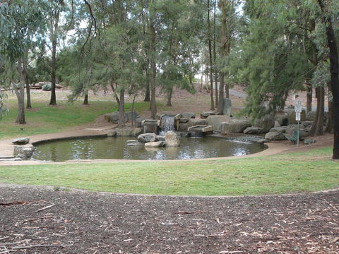 3BR Executive Apartment With Lake And Mountain Views - Accommodation in Surfers Paradise 10