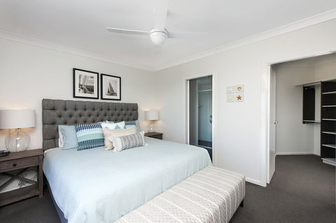 Mollymook Beachfront Penthouse 9 - Accommodation in Surfers Paradise 11