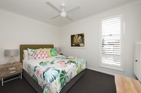 Mollymook Beachfront Penthouse 9 - Accommodation in Surfers Paradise 2