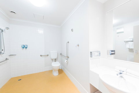 The Woden Hotel - Accommodation in Surfers Paradise 6