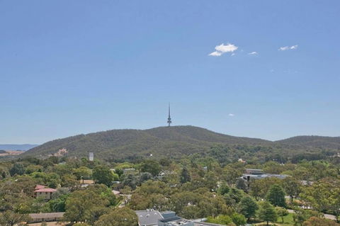 Canberra Luxury Apartment 3 - Accommodation in Surfers Paradise 28