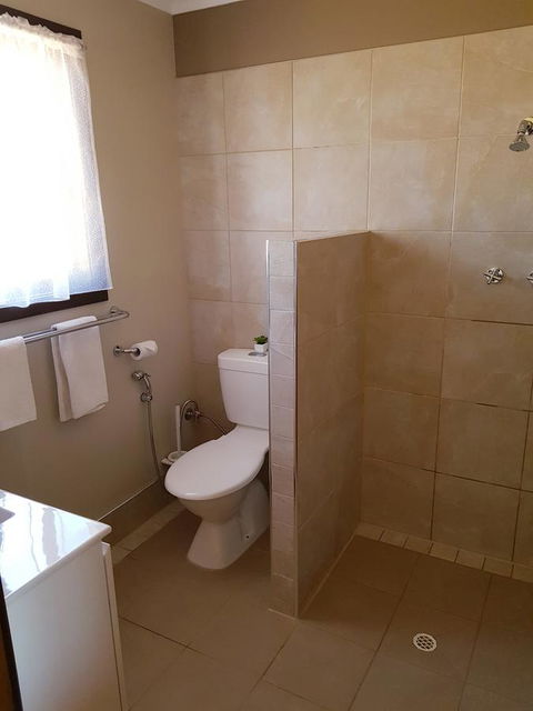Windana Cottages - Accommodation in Surfers Paradise 8