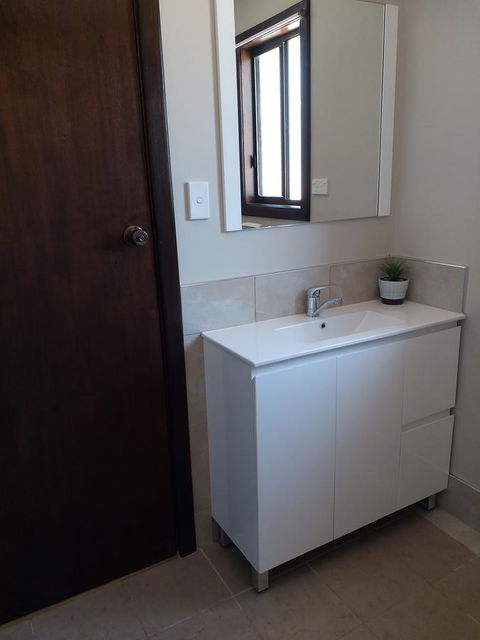 Windana Cottages - Accommodation in Surfers Paradise 9