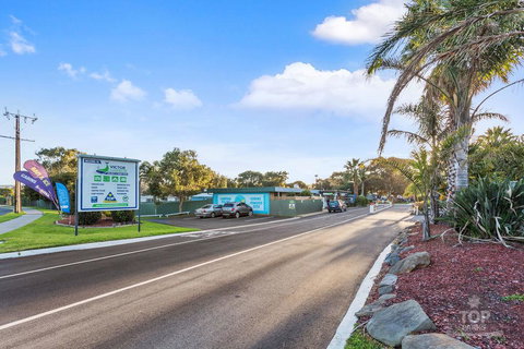 Victor Harbor Holiday Park - Accommodation in Surfers Paradise 42