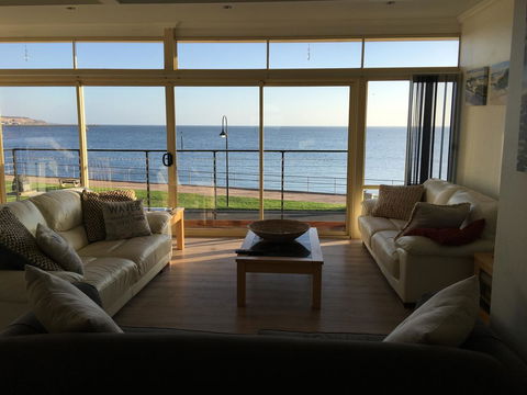 Crystal Blue Apartment - Accommodation in Surfers Paradise 6