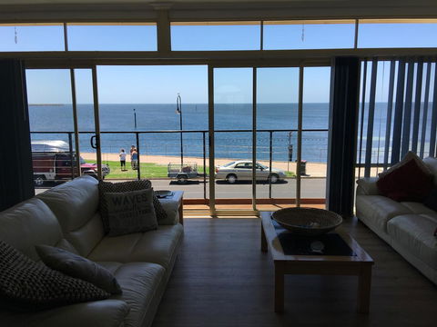 Crystal Blue Apartment - Accommodation in Surfers Paradise 33